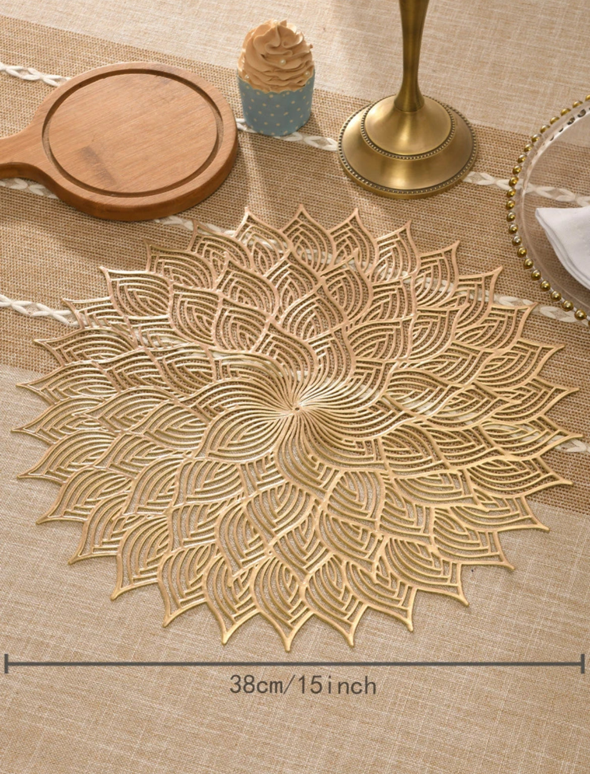 Eight piece set – place mats and coasters