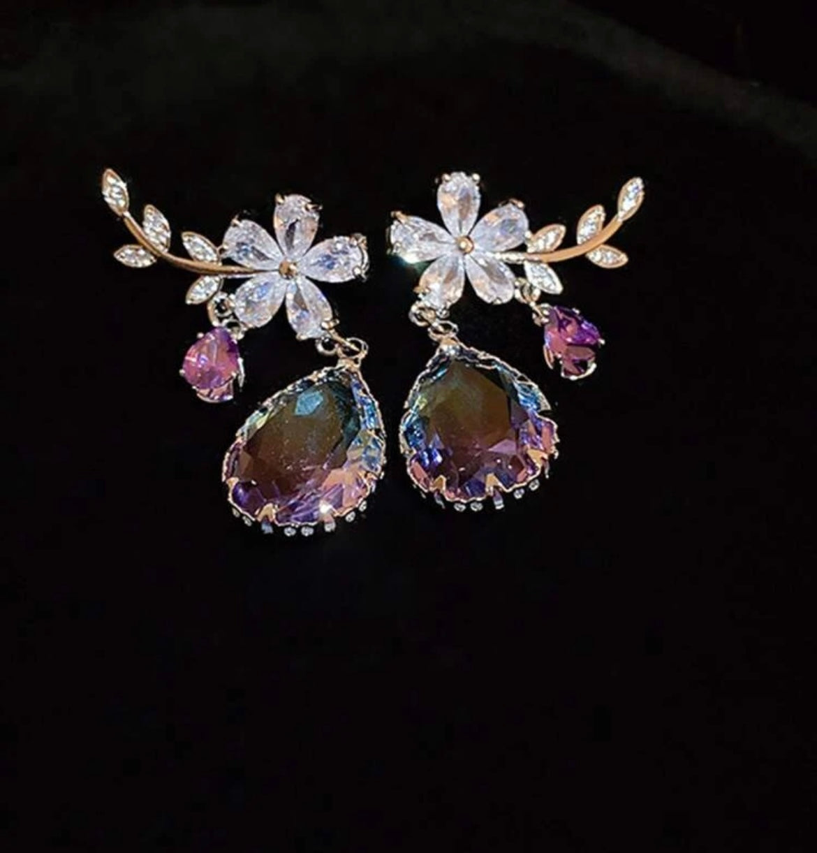 Teardrop earrings