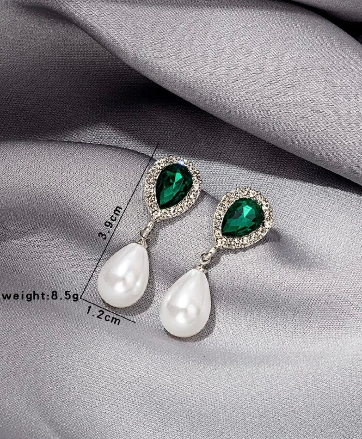 Pearl drop earrings